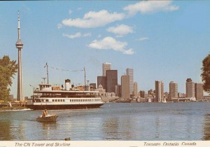 POSTCARD - TORONTO - SKYLINE FROM ISLAND - FERRY - CN TOWER - 1980s